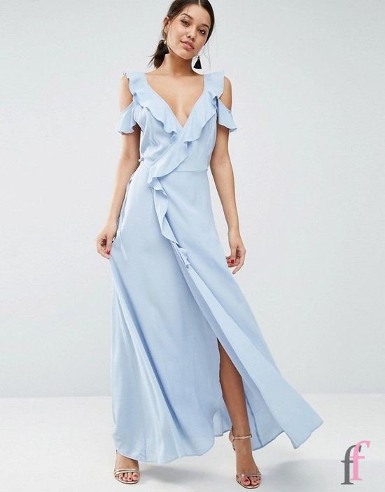 30+ best bohemian style ideas for you - don't follow fashion trends, you can start them! If you don't know where to begin when it comes to building up the boho-chick section of your closet, these boho outfits should serve as an excellent primer #boho #bohemian #dress #summer #outfits