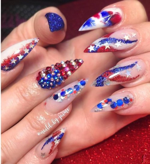 Why not show your patriotism on your fingertips? Here we have 20 cute nail designs for 4th of July 2018 to fall in love with #Nail #NailArt #NailDesigns #4thofJuly #Patriotic