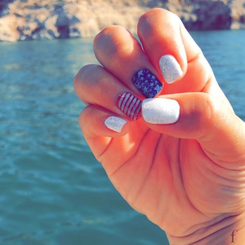 Why not show your patriotism on your fingertips? Here we have 20 cute nail designs for 4th of July 2018 to fall in love with #Nail #NailArt #NailDesigns #4thofJuly #Patriotic