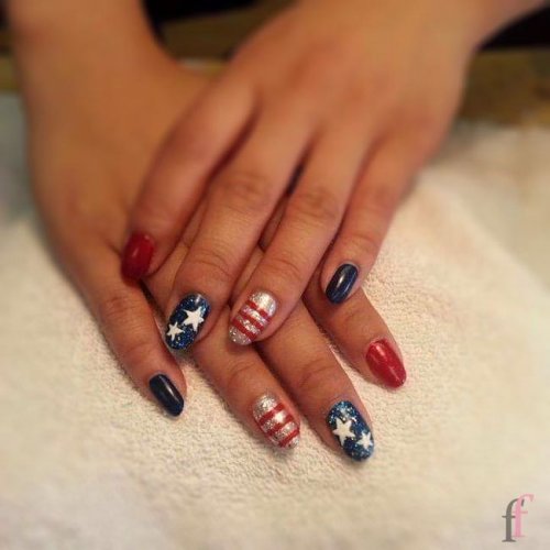 We’ve rounded up some of our favorite and easy 4th of July nail art ideas, so your nails will get more attention than the fireworks! #Nail #NailArt #NailDesigns #4thofJuly #Patriotic