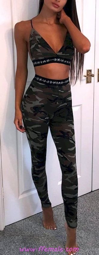 Best adorable and simple look - croptop, leggins, model, posing