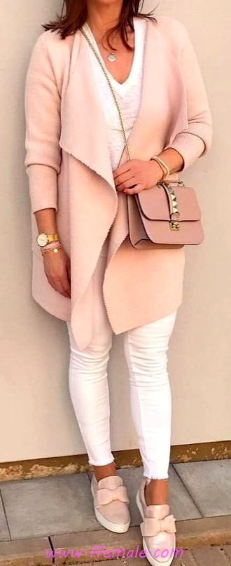 Hot And Comfortable Look - modern, charming, posing, elegant