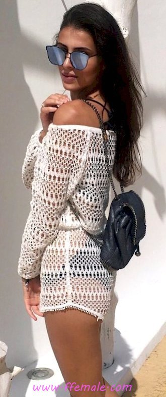 Top classic and simple wardrobe - sundress, sunglasses, handbag