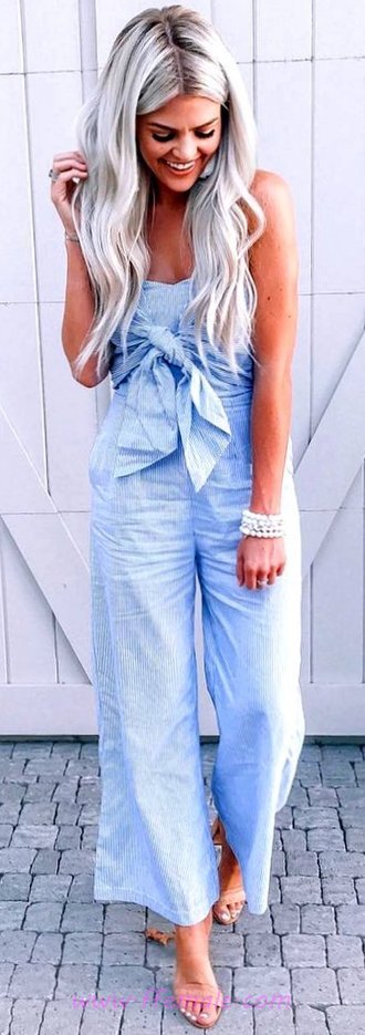 Relaxed & Comfortable Hot Day Design And Style - posing, charming, modern, fashionmodel